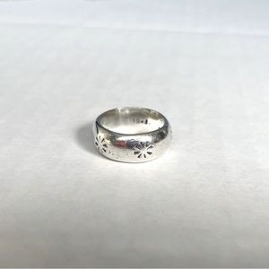 ‘60s/‘70s sterling 925 stamped ring w/ flower design, EUC Mexican wedding band
